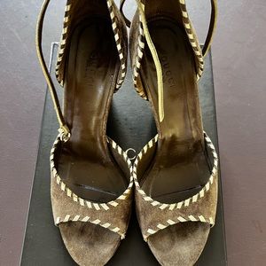 Authentic Gucci Wedge Sandals Size 8 w/ box